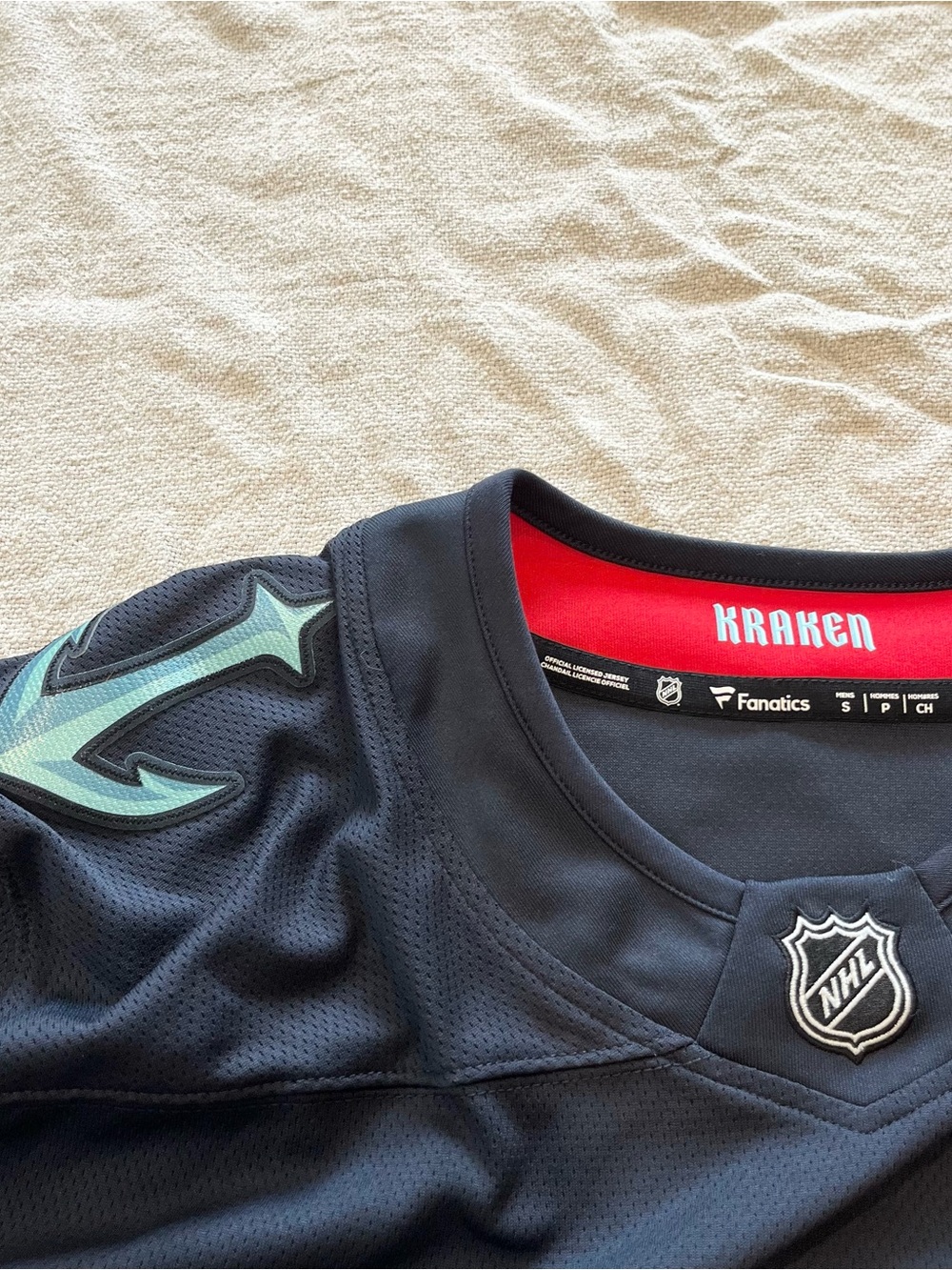 Seattle Kraken NHL Jersey - Picture 4 of 6